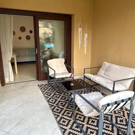 Apartamento Casa Dell'emozione With A Swimming Pool In