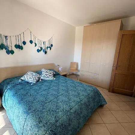 Casa Dell'emozione With A Swimming Pool In Apartamento