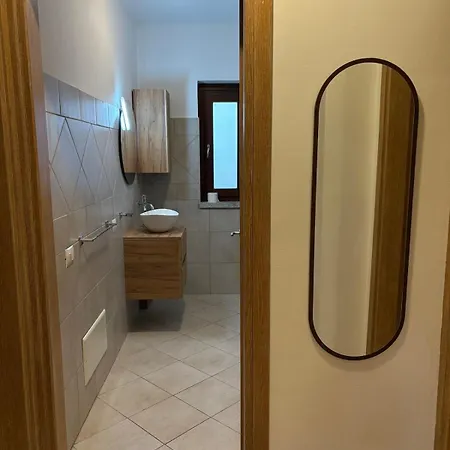 Casa Dell'emozione With A Swimming Pool In Apartamento