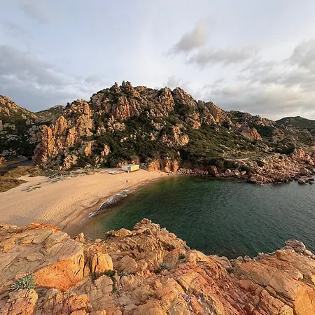 Apartamento Casa Dell'emozione With A Swimming Pool In Costa Paradiso